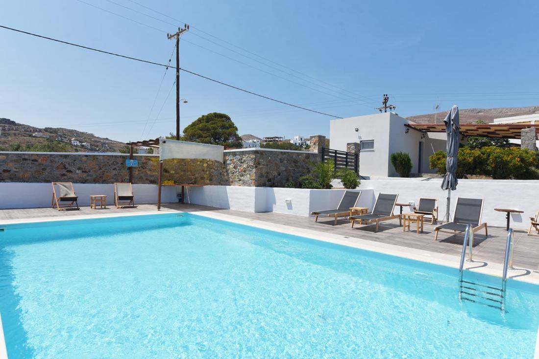 Flora'S Beach And Pool Villa In Syros Liaropa Bagian luar foto